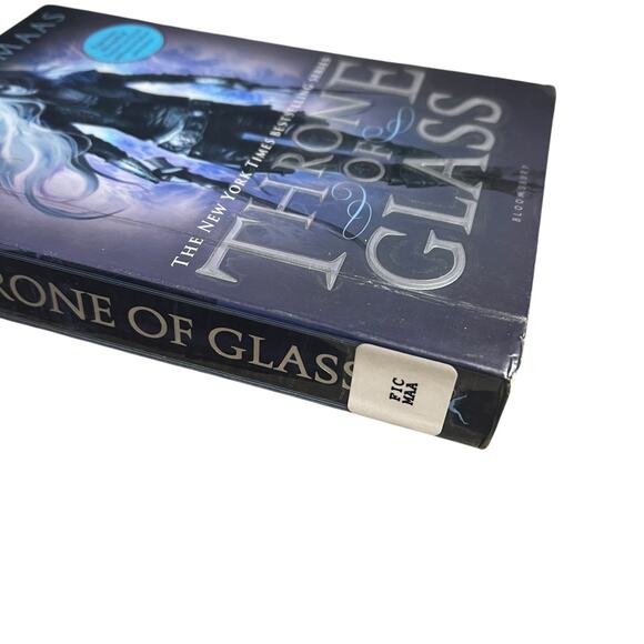 Throne of Glass by Sarah J Maas Paperback Ex Library Early Printing Edition - Picture 6 of 12